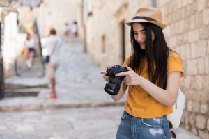 Should I Buy a Compact Camera for Travel? Should I Buy a Compact Camera for Travel?
